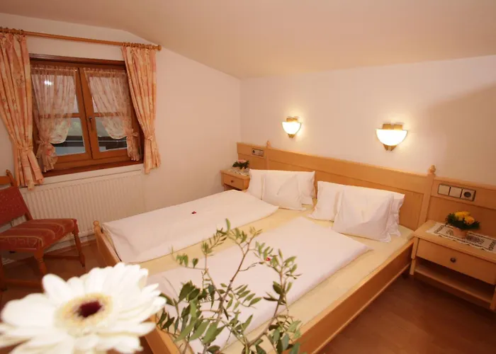 Pensjonat Gaestehaus Pretzner Reit im Winkl
